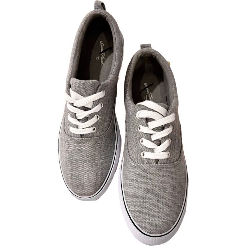 Universal Thread Molly Women’s Sneakers      - Picture 3 of 15